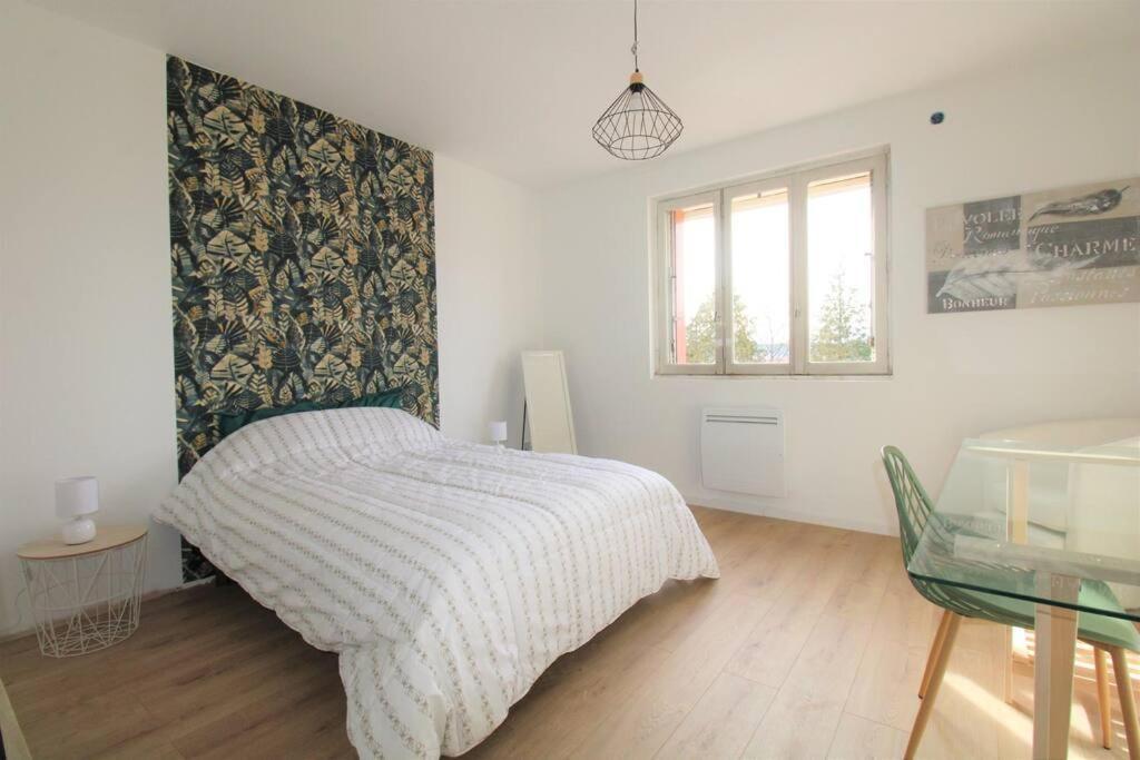 Joli Appartement Au Calme Lay-Saint-Christophe Exterior photo