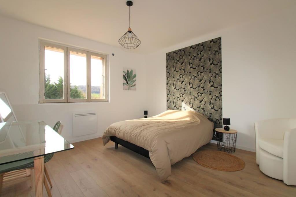 Joli Appartement Au Calme Lay-Saint-Christophe Exterior photo